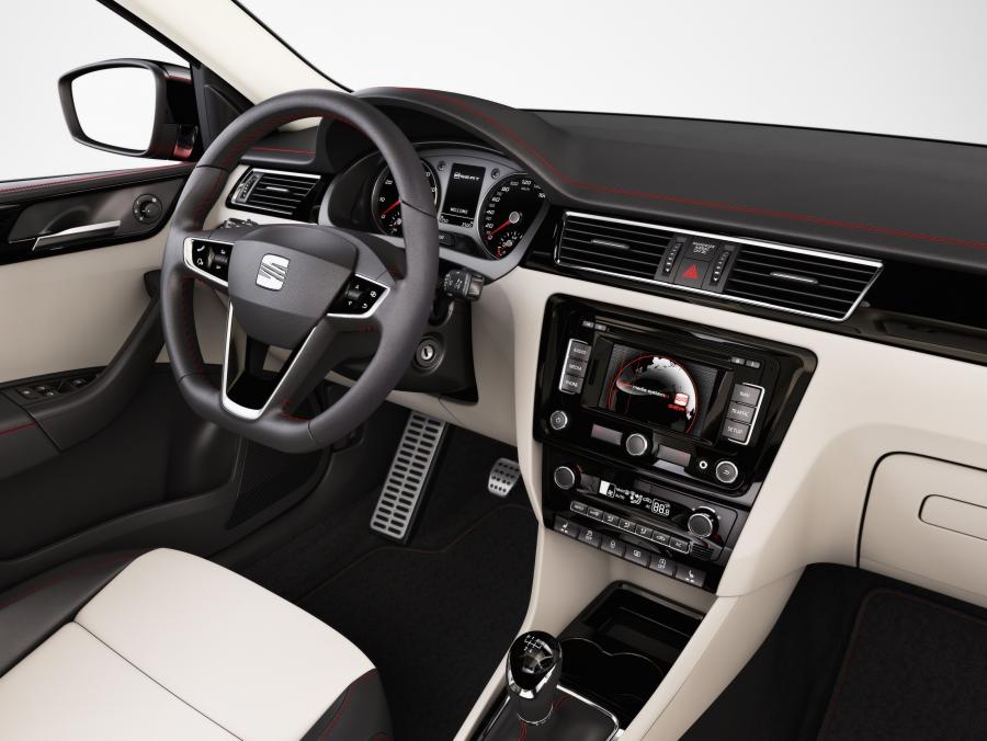  Seat Toledo Concept 2012 года  (фото 2 из 9)